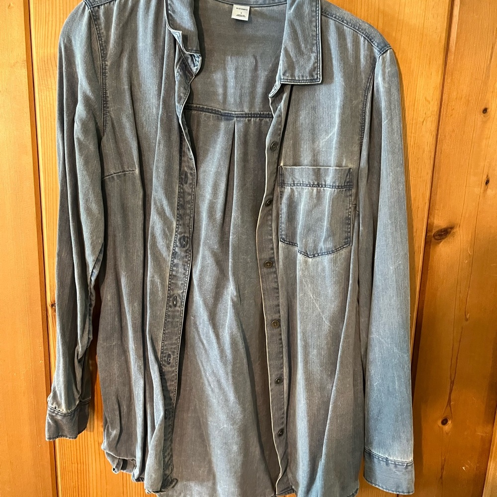 Old Navy Casual Button Down Shirt